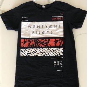 twenty one pilots t-shirt.